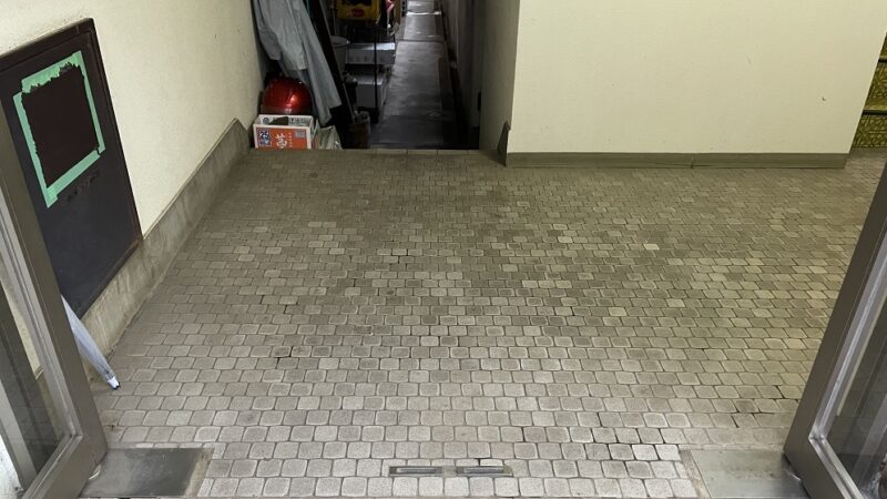 タイルの改修工事