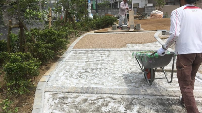 自然石樹脂舗装